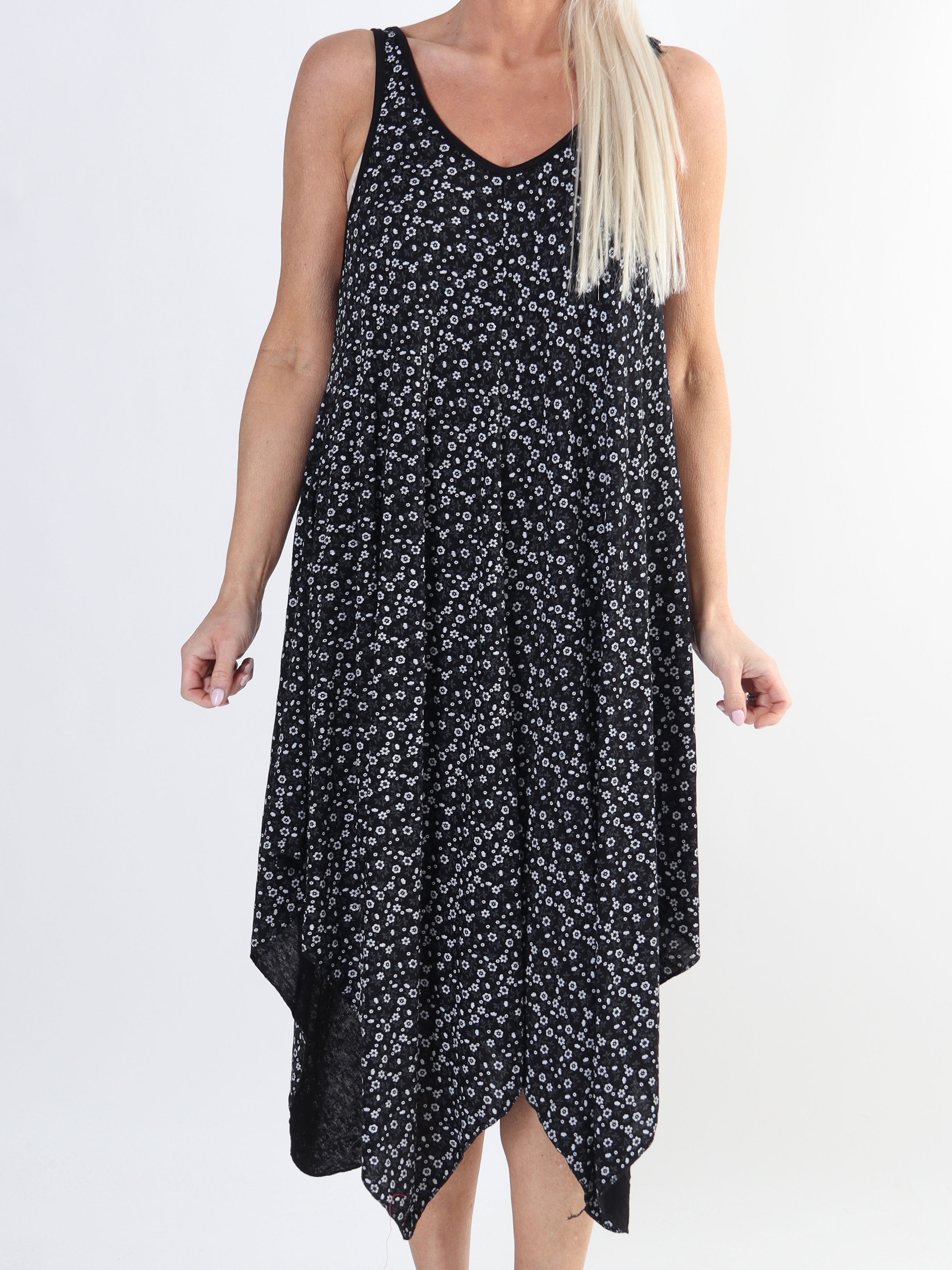 Veronica Small Flower - Klänning med blommönster och breda axelband i plusstorlek